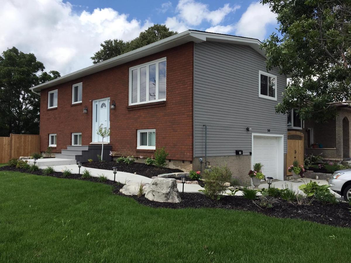 Hammer Haus II Waterloo Luaran gambar
